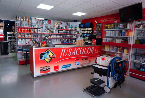 Entrada a la tienda de Jusacolor